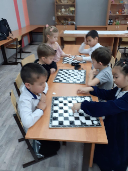 Турнир по шашкам.